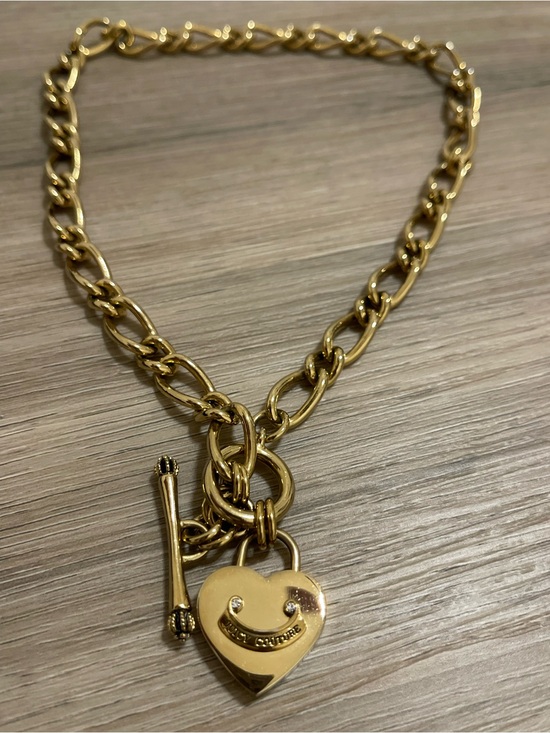 Juicy Couture Jewelry - Vintage Juicy Couture Y2K Gold Heart Padlock Toggle Necklace